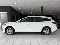Gebraucht Ford Focus Titanium 120 PS (88 kW) 2021 Weiß Kombi