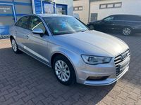 Gebraucht Audi A3 Attraction 125 PS (91 kW) 2015 Silber Limousine