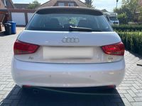Gebraucht Audi A1 Sportback Attraction 90 PS (66 kW) 2015 Weiß Kleinwagen