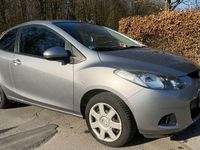 Gebraucht Mazda 2 Inclusive 75 PS (55 kW) 2010 Silber Kleinwagen