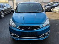 Gebraucht Mitsubishi Space Star Diamant Edition 80 PS (58 kW) 2016 Blau Limousine