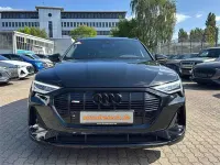 Gebraucht Audi e-tron S-Line 300 kW (408 PS) 2023 Mythosschwarz metallic SUV
