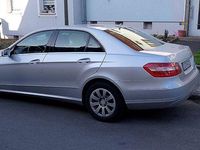 Gebraucht Mercedes E220 Elegance 170 PS (125 kW) 2009 Silber Limousine
