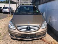 Gebraucht Mercedes B150 95 PS (69 kW) 2006 Braun Van / Kleinbus