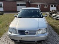 Gebraucht VW Bora Basis 101 PS (74 kW) 1999 Silber Limousine