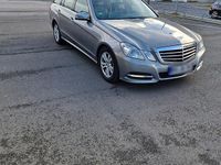 Gebraucht Mercedes E220 170 PS (125 kW) 2011 Grau Kombi