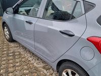 Gebraucht Hyundai i10 66 PS (48 kW) 2014 Grau Kleinwagen