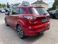 Gebraucht Ford Kuga ST-Line 179 PS (131 kW) 2017 Ruby red (metallic) SUV