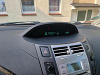 Gebraucht Toyota Yaris 70 PS (51 kW) 2007 Schwarz Kleinwagen