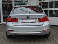 gebraucht BMW 320 320 i Bi-Xenon Navi Head-Up Kamera Sitzheizung