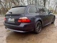 Gebraucht BMW 525 192 PS (141 kW) 2005 Blau Kombi