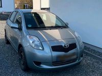 Gebraucht Toyota Yaris 87 PS (63 kW) 2007 Silber Kleinwagen