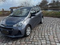Gebraucht Hyundai i10 Classic 67 PS (49 kW) 2017 Grau Kleinwagen