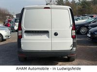Gebraucht VW Caddy 102 PS (75 kW) 2024 Weiß Van / Kleinbus