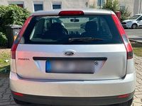 Gebraucht Ford Fiesta 60 PS (44 kW) 2004 Silber Kleinwagen