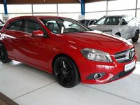 Gebraucht Mercedes A180 122 PS (89 kW) 2015 Rot Limousine