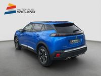 Gebraucht Peugeot 2008 Allure 131 PS (96 kW) 2023 Blau/typ aussenverkleidung metallic drei schichten perlmutt SUV