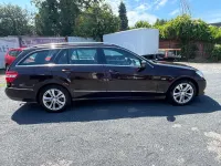 Gebraucht Mercedes E220 Avantgarde 170 PS (125 kW) 2010 Braun Kombi
