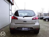 Gebraucht Mitsubishi Colt Inform 75 PS (55 kW) 2010 Grau metallic Kleinwagen