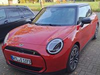 Neu Mini Cooper SE 160 kW (218 PS) 2025 Rot Kleinwagen