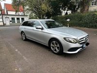 Gebraucht Mercedes E220 194 PS (142 kW) 2018 Silber Kombi