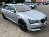 Gebraucht Skoda Superb LAURIN & KLEMENT 220 PS (161 kW) 2018 Brilliantsilber metallic Kombi