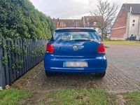 Gebraucht VW Polo 69 PS (50 kW) 2011 Blau Kleinwagen