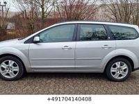 Gebraucht Ford Focus Ghia 145 PS (106 kW) 2005 Silber Limousine