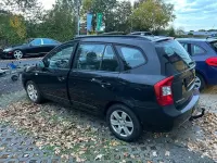 Gebraucht Kia Carens Basis 144 PS (105 kW) 2008 Schwarz Van / Kleinbus