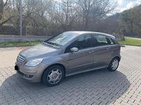 Gebraucht Mercedes B180 110 PS (80 kW) 2005 Silber Van / Kleinbus