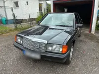 Gebraucht Mercedes 190 120 PS (88 kW) 1988 Schwarz Limousine