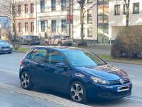 Gebraucht VW Golf VI 105 PS (77 kW) 2010 Blau Kleinwagen