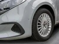 Gebraucht Mercedes V220 Style 163 PS (119 kW) 2025 Alpingrau Van / Kleinbus