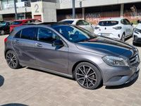 Gebraucht Mercedes A180 122 PS (89 kW) 2015 Grau Kleinwagen