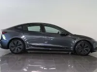 Gebraucht Tesla Model 3 366 kW (498 PS) 2024 Stealth grey metallic Limousine