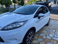 Gebraucht Ford Fiesta Trend 60 PS (44 kW) 2011 Weiß Kleinwagen