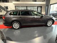 Gebraucht VW Passat Comfortline 150 PS (110 kW) 2017 Grau Limousine