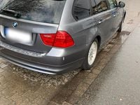 Gebraucht BMW 316 116 PS (85 kW) 2011 Grau Kombi