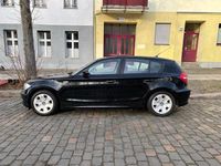 Gebraucht BMW 116 122 PS (89 kW) 2009 Schwarz Kleinwagen