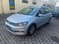 Gebraucht VW Touran Trendline 116 PS (85 kW) 2017 Silber Van / Kleinbus