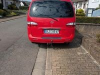 Second-hand Hyundai H-1 140 CP (102 kW) 2007 Roșu Monovolum