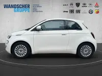 Gebraucht Fiat 500e Basis 86 kW (118 PS) 2023 Weißschwarz Kleinwagen