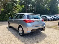 Gebraucht Toyota Auris Edition 132 PS (97 kW) 2013 Grau Limousine