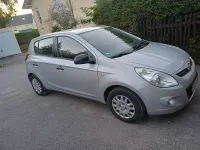 Gebraucht Hyundai i20 77 PS (56 kW) 2009 Silber Kleinwagen