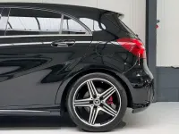 Gebraucht Mercedes A250 AMG line 218 PS (160 kW) 2017 Kosmosschwarz  metalliclack Limousine