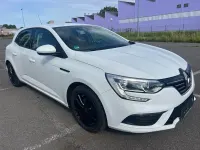 Gebraucht Renault Mégane Play 110 PS (80 kW) 2018 Weiß Limousine