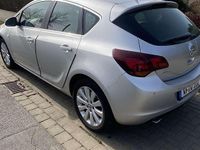 Gebraucht Opel Astra Cosmo 160 PS (117 kW) 2010 Grau Kleinwagen