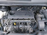Używany Kia Carens 140 KM (102 kW) 2007 Czarny Minivan