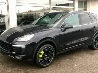 Gebraucht Porsche Cayenne S E-Hybrid 333 PS (244 kW) 2016 Schwarz SUV