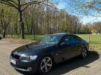Gebraucht BMW 320 177 PS (130 kW) 2009 Schwarz Coupé